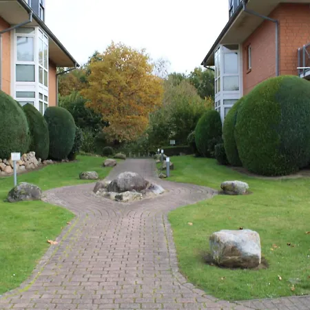 Sonnenschein Mit Grossem Balkon 格洛米茨