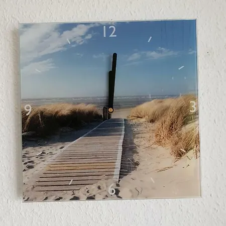 Sonnenschein Mit Großem Balkon