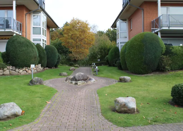 Sonnenschein Mit Grossem Balkon 格洛米茨